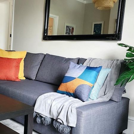Contemporary Beach Apartment Brighton Exterior foto